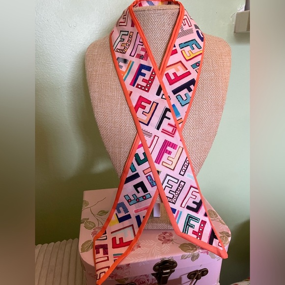 Chic Multicolor Scarf - Picture 1 of 4